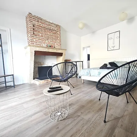 Studio Entier Proche Des Commerces - 1 A 2 Pers - Langon  Exterior photo