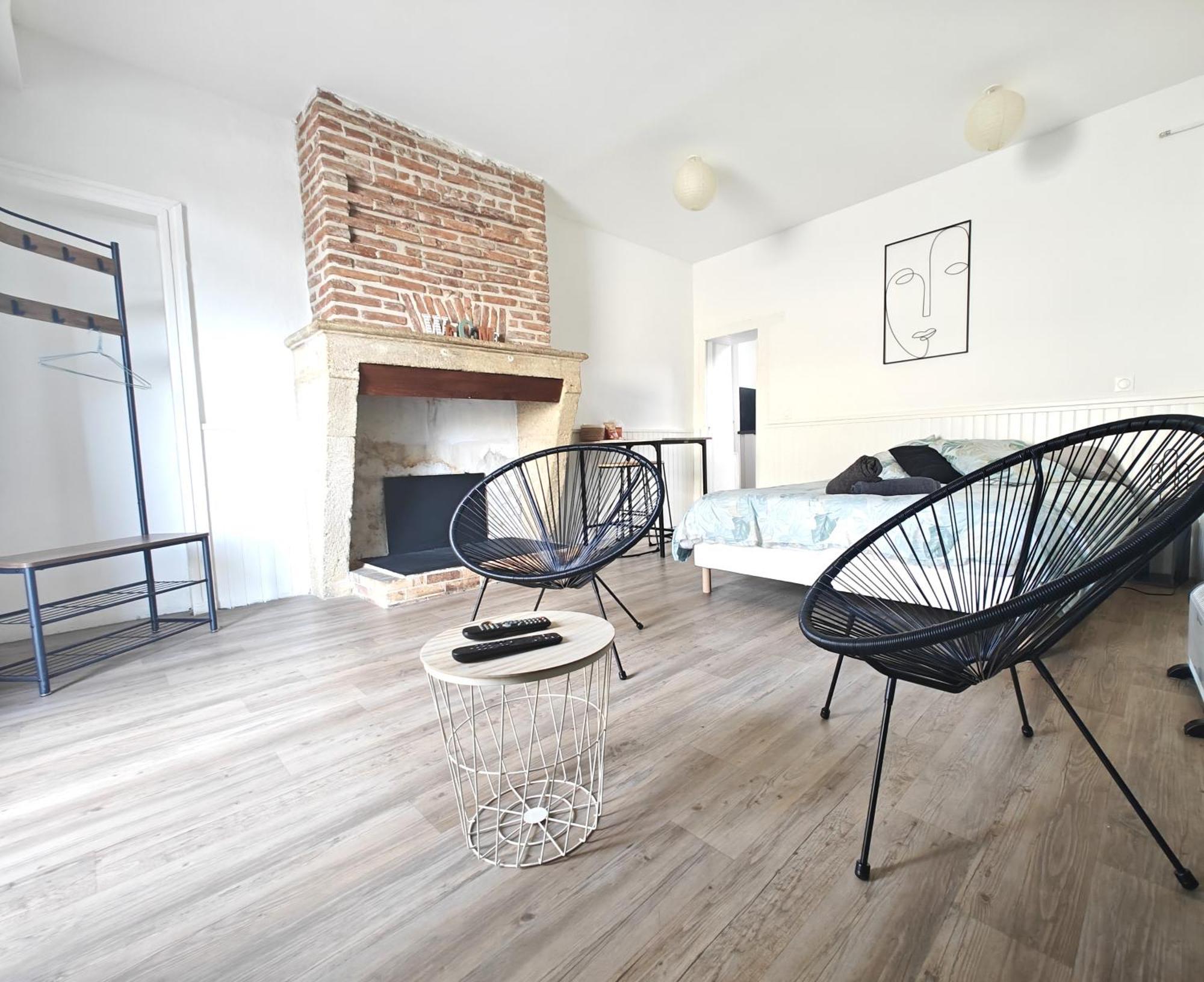 Apartment Entier Proche Des Commerces - 1 A 2 Pers -